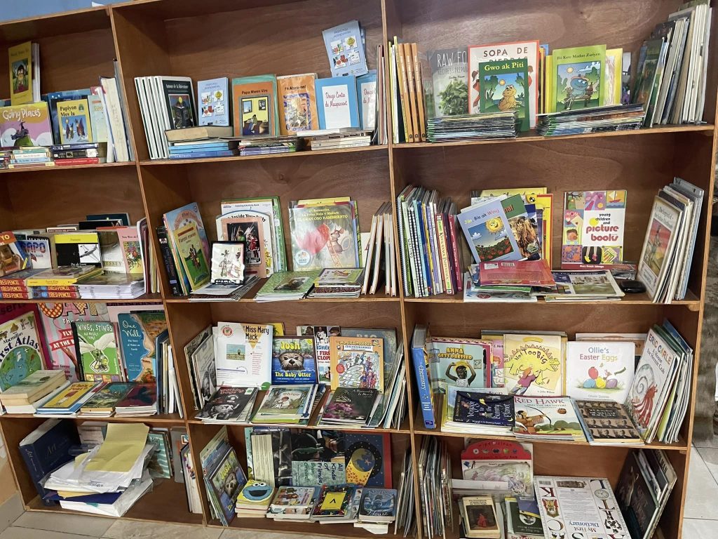 447475361_7777694148958219_9000194568885337968_n-1024x768 Une bibliothèque pour les enfants a été inaugurée dans les locaux de l’UPAG